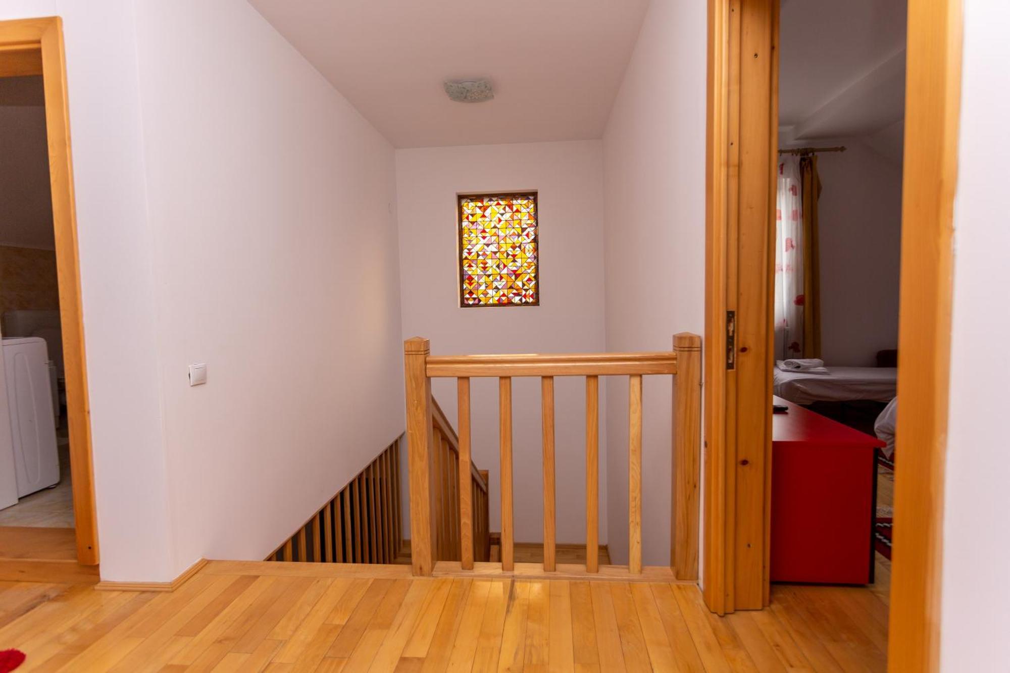 Casa Rumelia Paltineni Kültér fotó