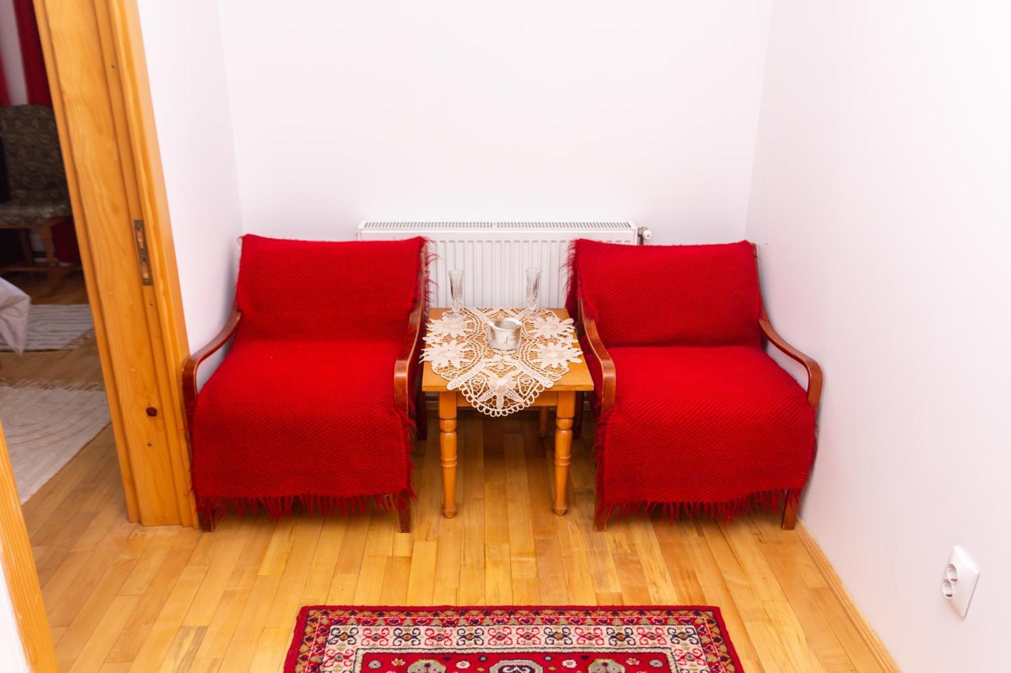 Casa Rumelia Paltineni Kültér fotó