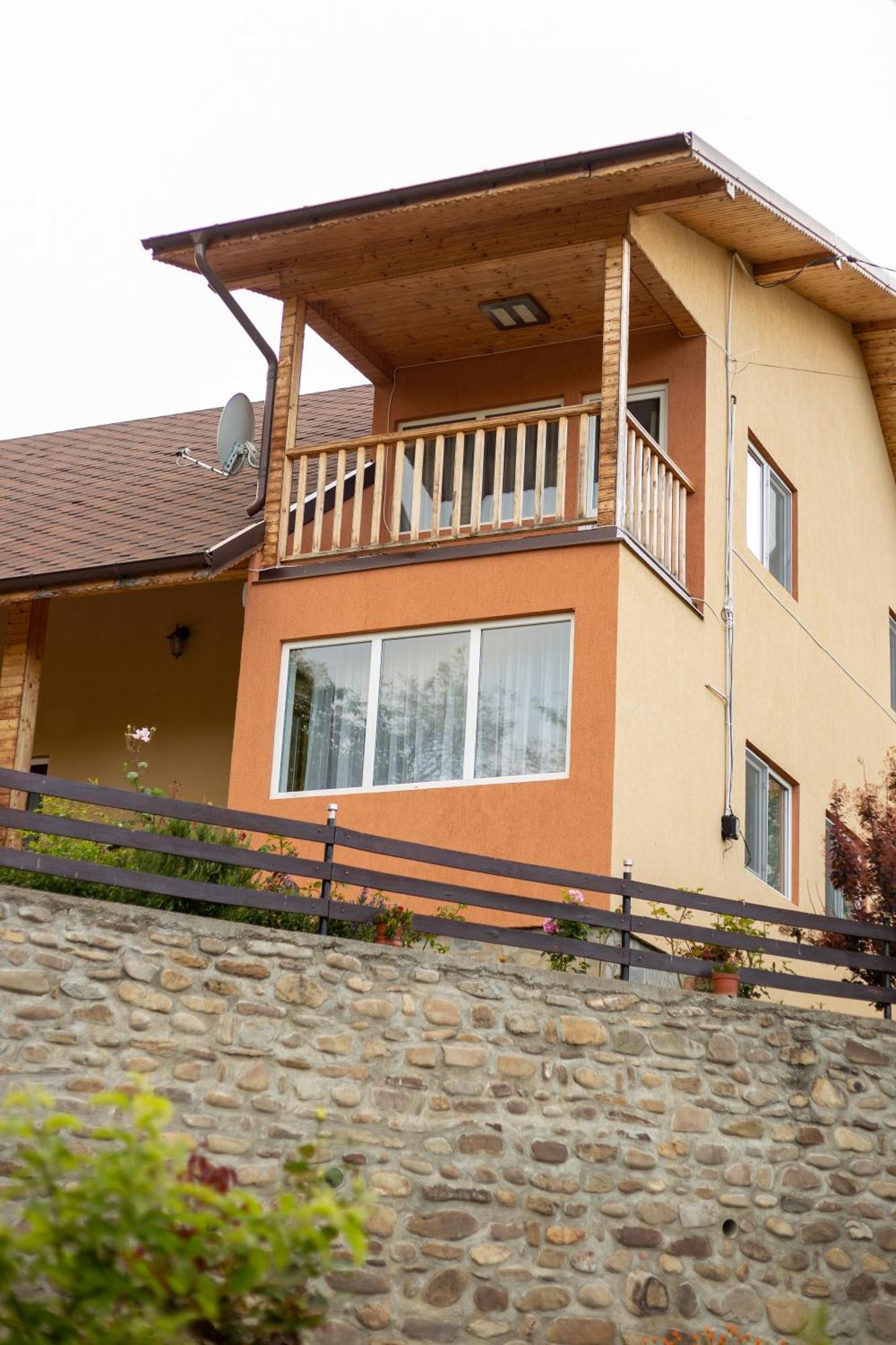 Casa Rumelia Paltineni Kültér fotó