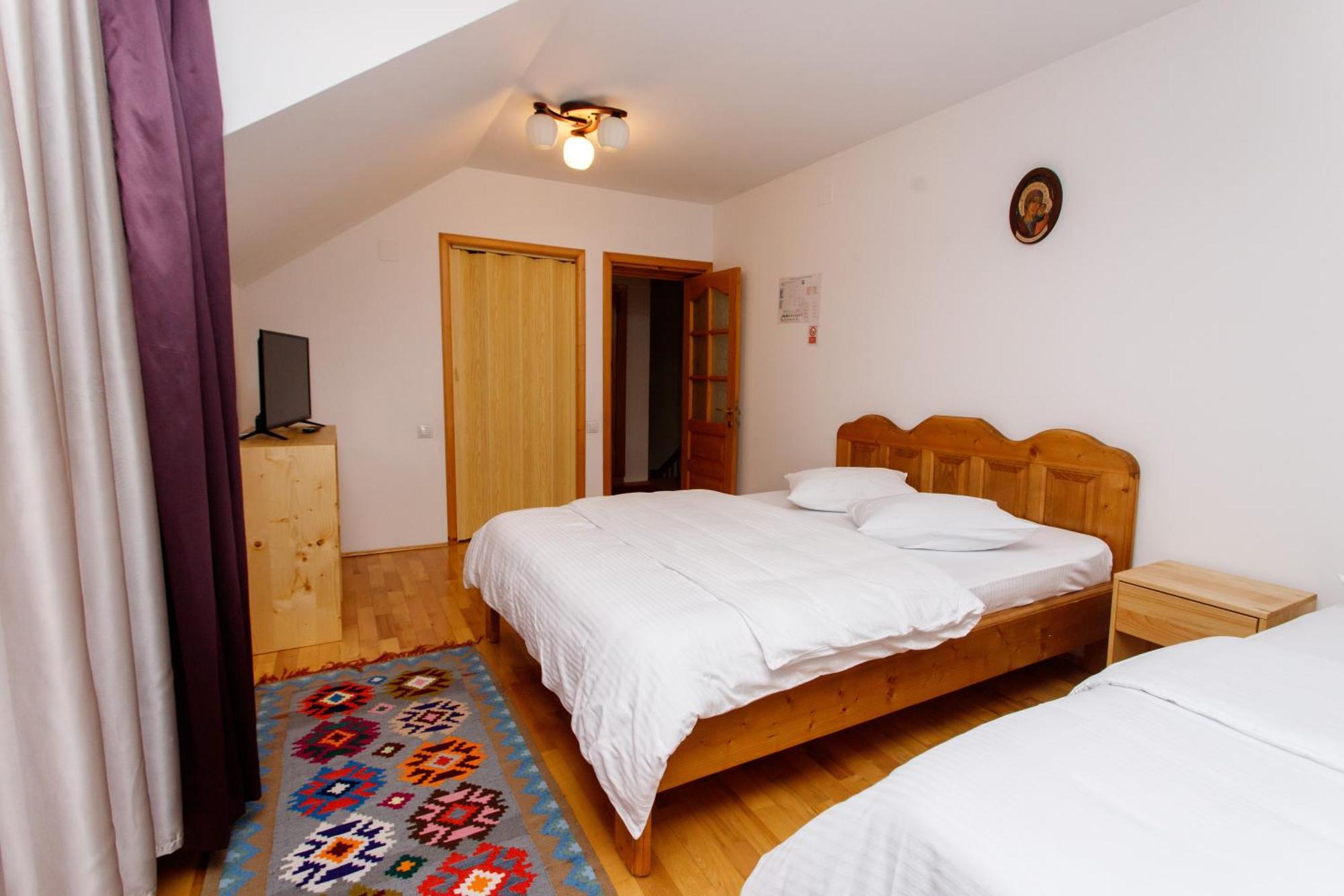Casa Rumelia Paltineni Kültér fotó